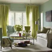 在客厅中应该使用哪种颜色的窗帘？
