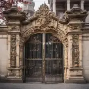 大门是否属于宫殿？如果是的话它在哪里可以找到？