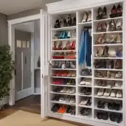 进门前对着鞋柜如何解决？